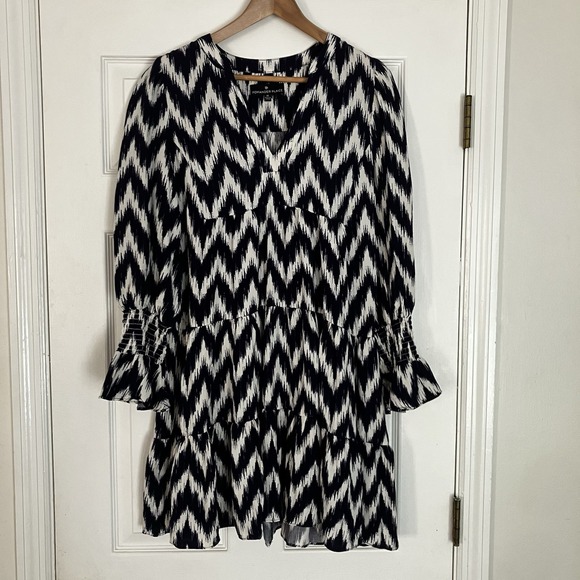Tuckernuck Pomander Place Kenzo Dress Medium‎ Navy Ikat Tiered Preppy Shift - Picture 2 of 10